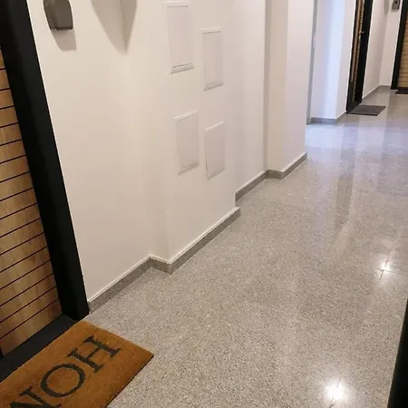 Derin Apartament Quantum Residence Mamaia Nord 아파트 Năvodari